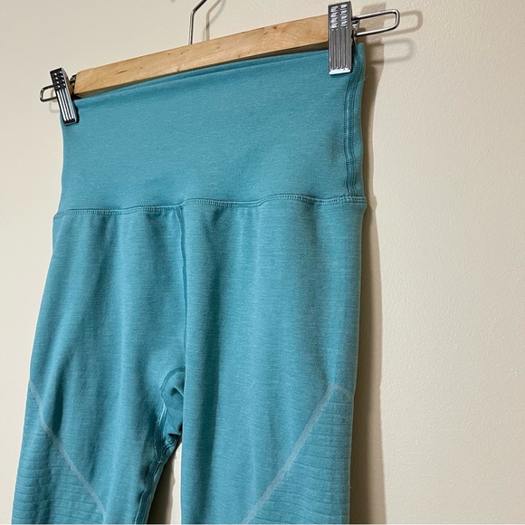 Alphalete Glute Calf Defining Workout Leggings - Picture 3 of 14